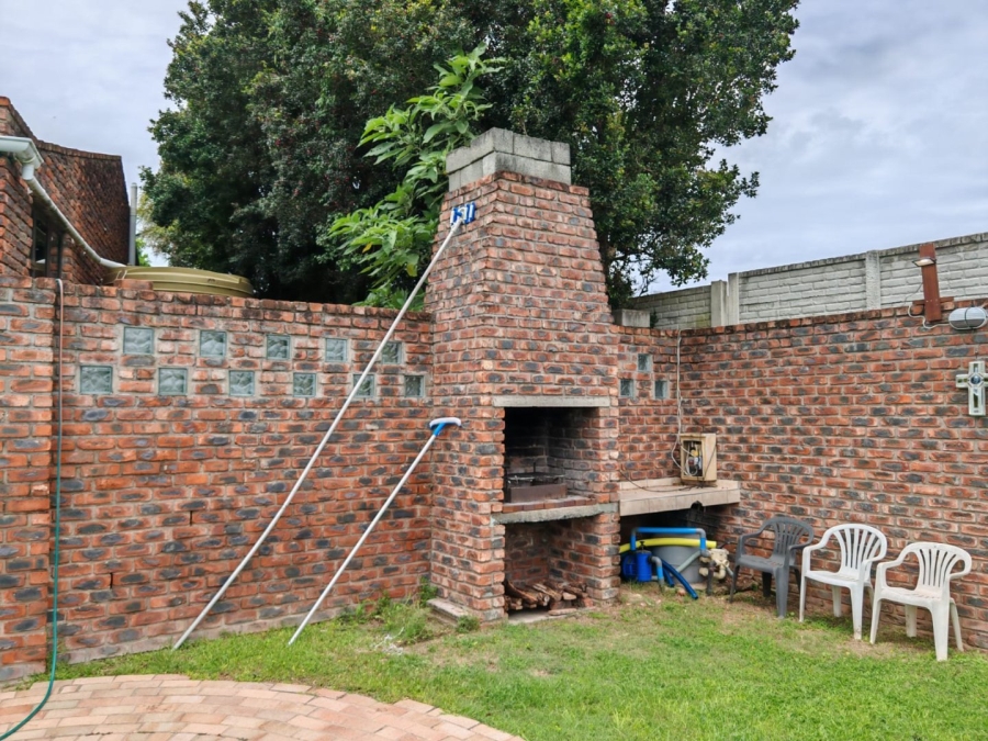 3 Bedroom Property for Sale in Nahoon Valley Park Eastern Cape